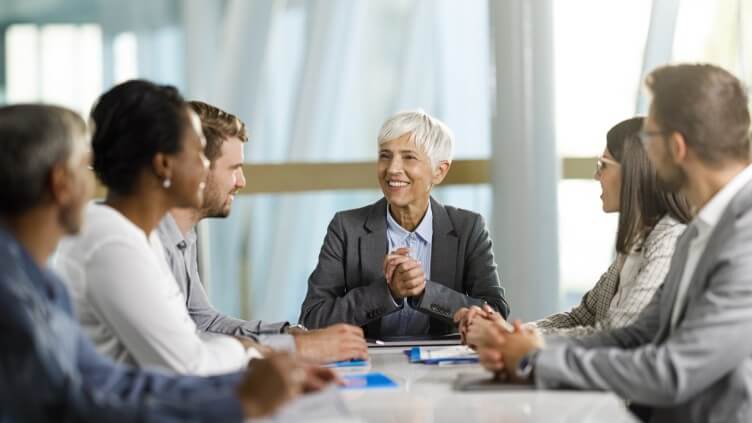 Executive Search vs Internal Recruiters for Senior Hires
