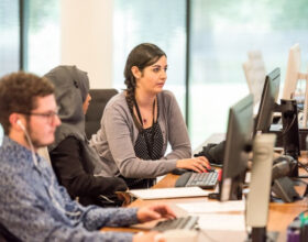 Employers urged to focus on retention as job vacancies hit another record high