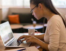 UK JOB MARKET OUT-PERFORMING GLOBAL COMPETITORS, BUT APPLICATION NUMBERS PLUMMET